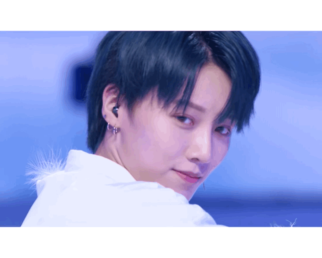 刘雨昕生日快乐——yl6809永利未来艺术家刘明康携星星艺术团送上祝福