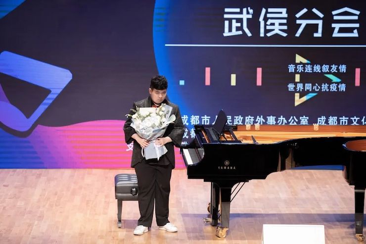 活动报道 | “科技助力，跨越时空”，小鹿纯子携手刘明康共享中日音乐盛宴